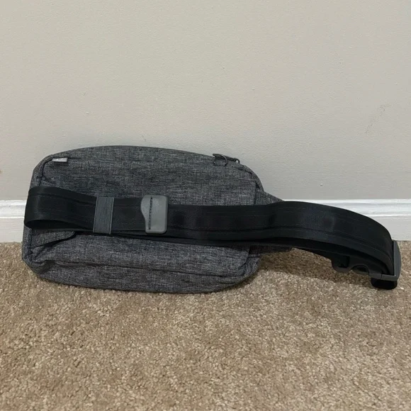 Made by Design Antitheft RFID Hip Sling Pack in Gray - Picture 5 of 11